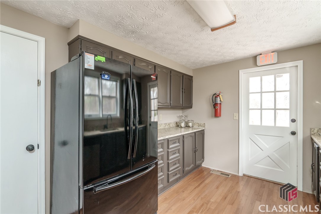4404 Lawrenceville Property Photo 19