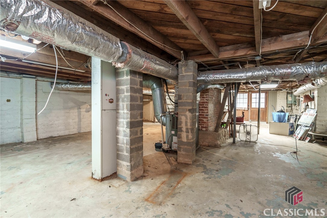 4404 Lawrenceville Property Photo 35