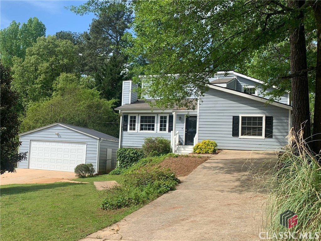 1051 Briarwood Trail Property Photo 1