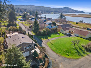 124 Hemlock Street Property Photo 1