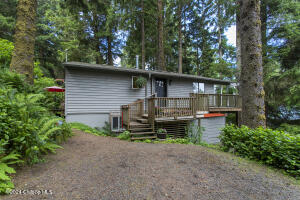 196 Arbor Lane Property Photo 1