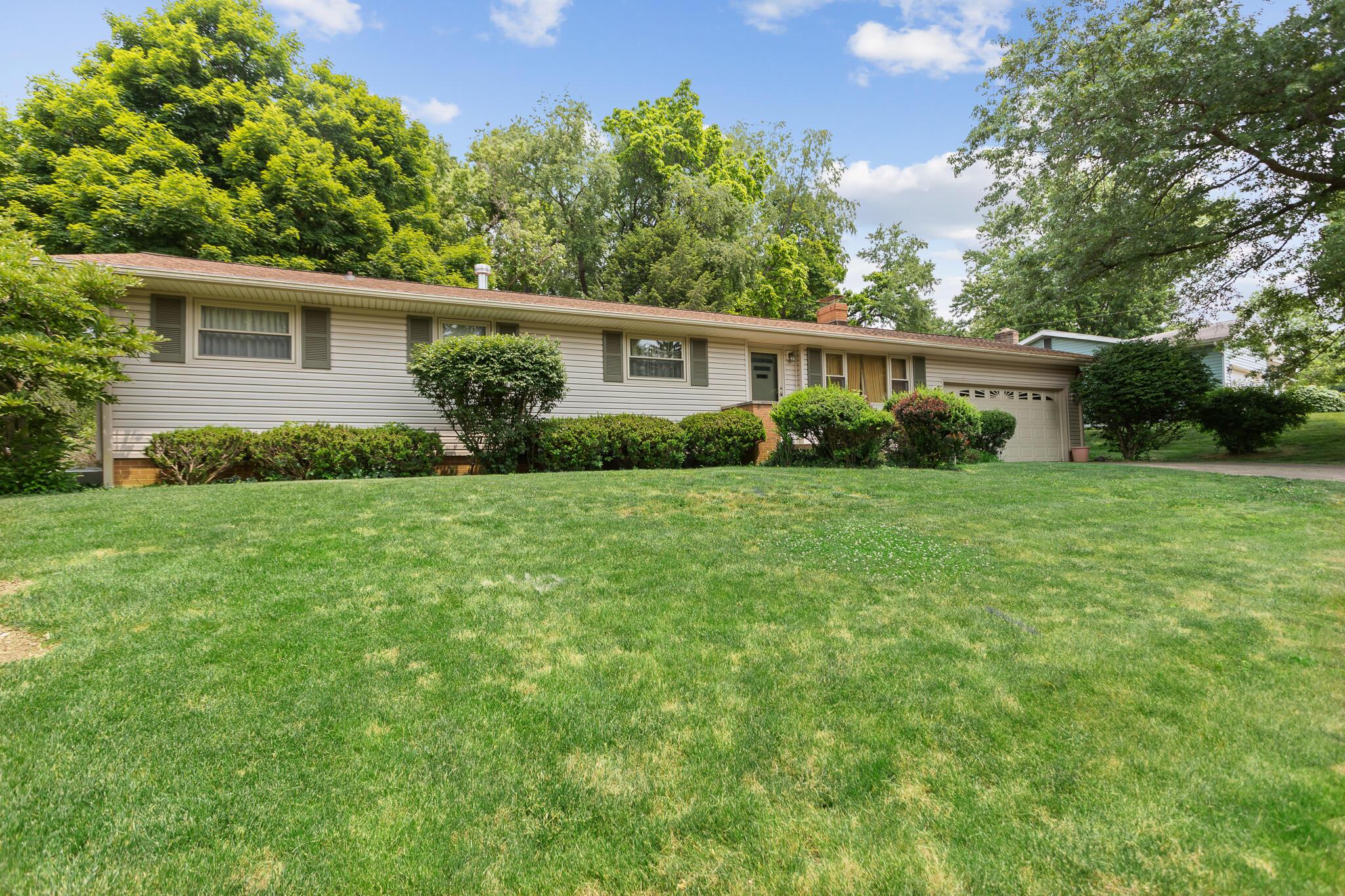 1551 Lynn Drive Property Photo 1
