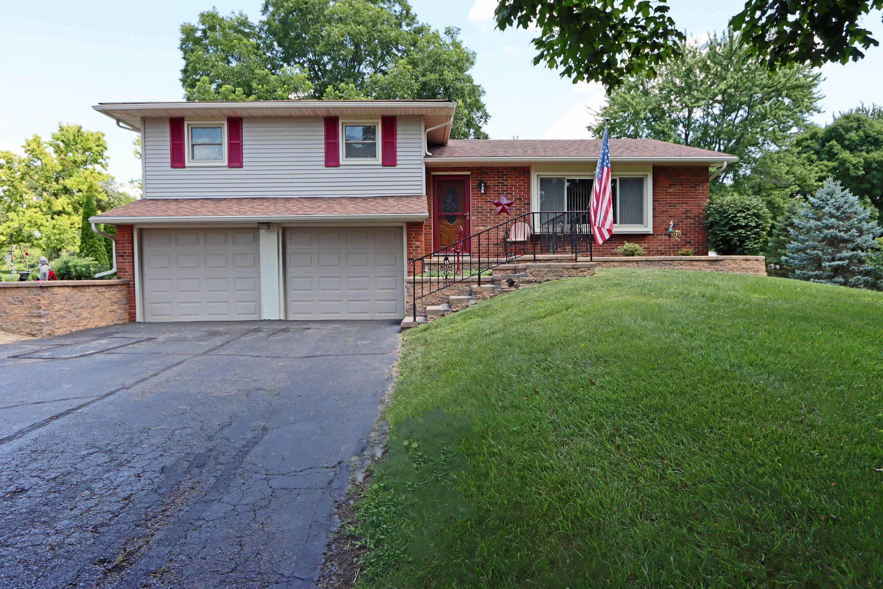 7494 Lithopolis Road Property Photo 1