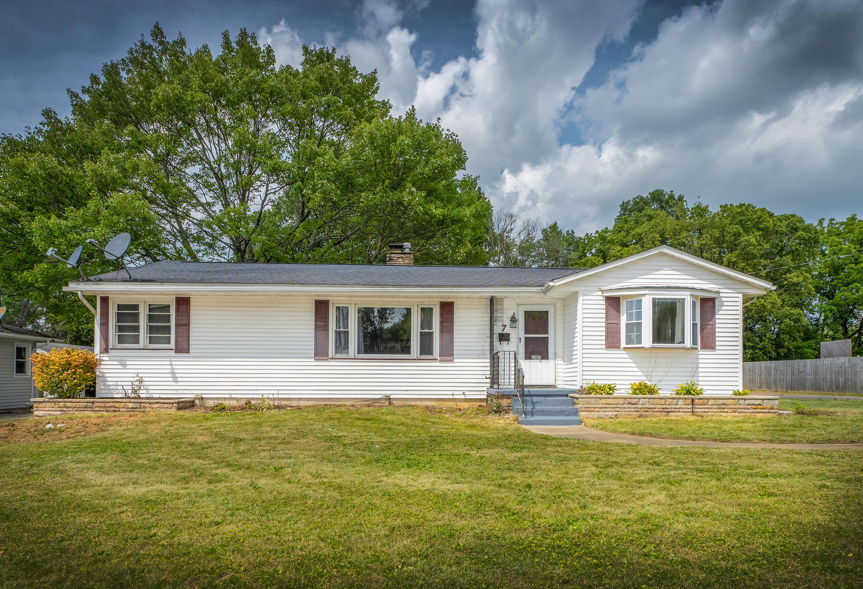 7 Northgate Drive Property Photo 1
