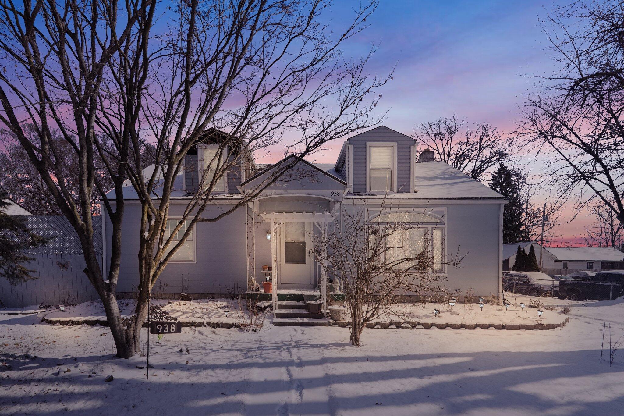 938 Rarig Avenue Property Photo 1