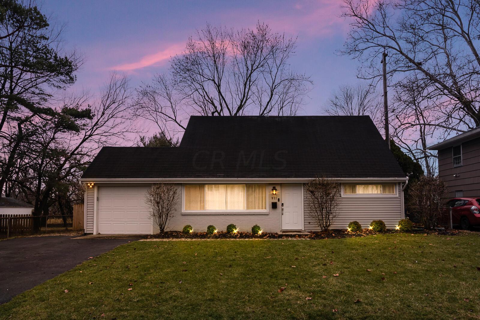 911 Caniff Place Property Photo 1