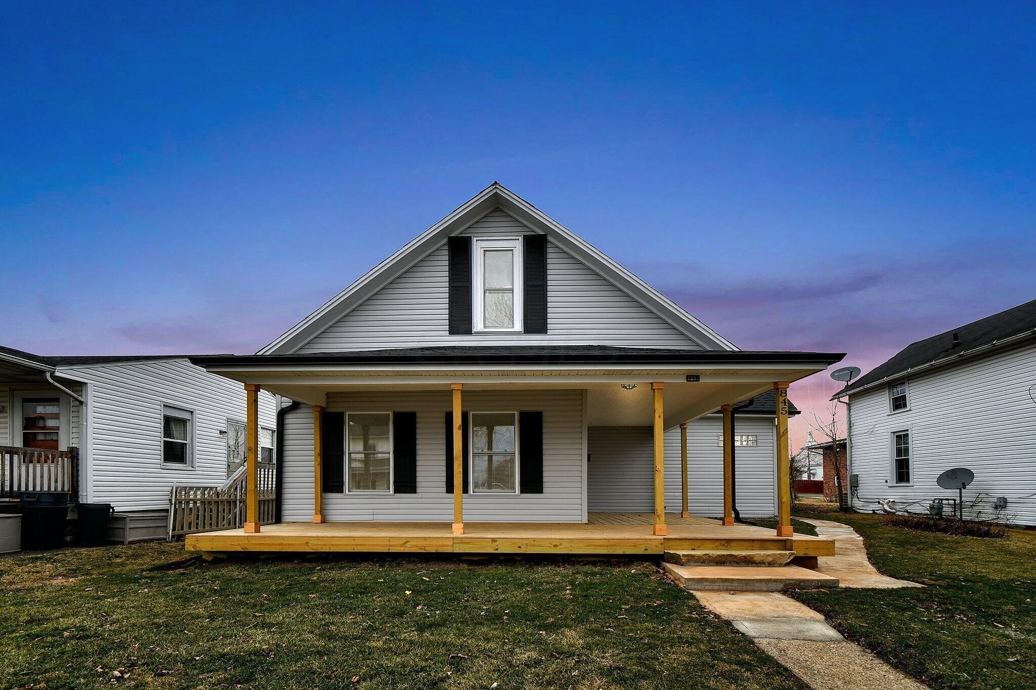 845 E Wheeling Street Property Photo 1