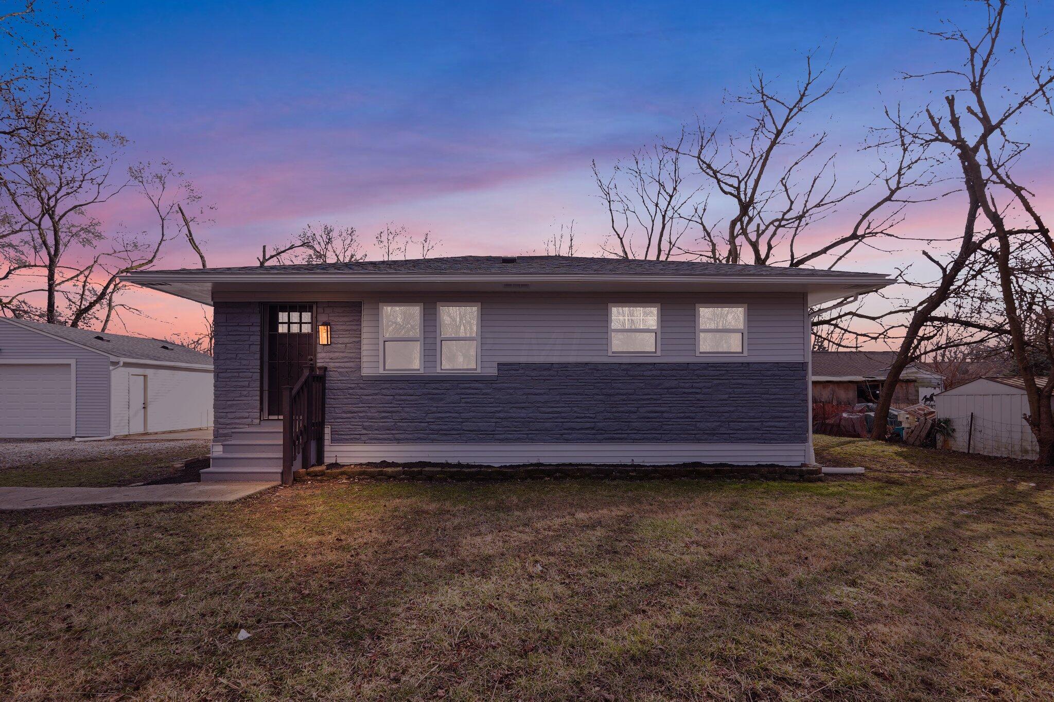 909 Lawndale Avenue Property Photo 1