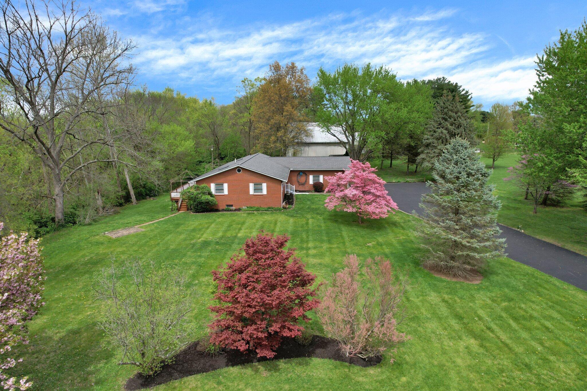 5266 State Route 752 Property Photo 1