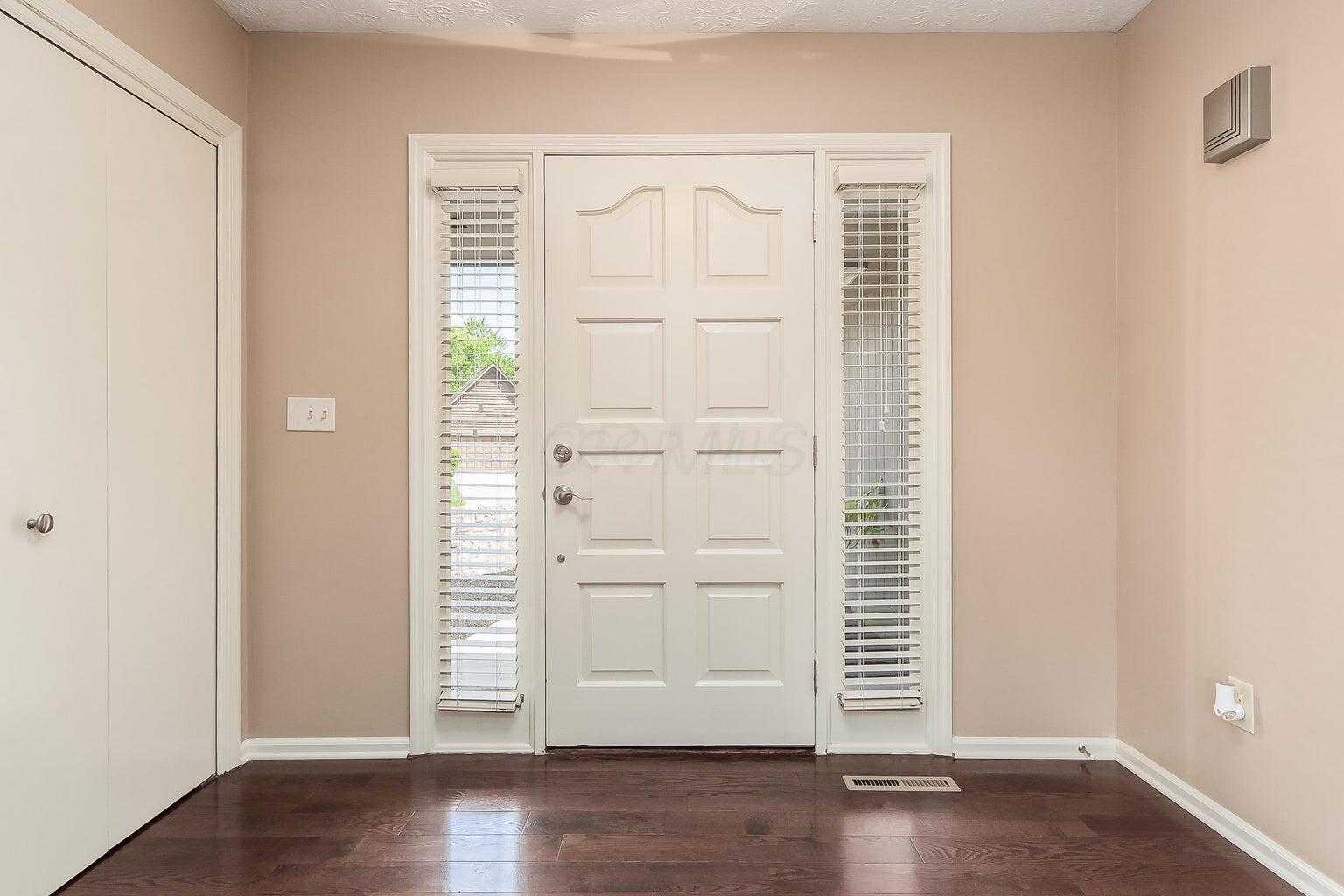5267 Aryshire Drive Property Photo 5