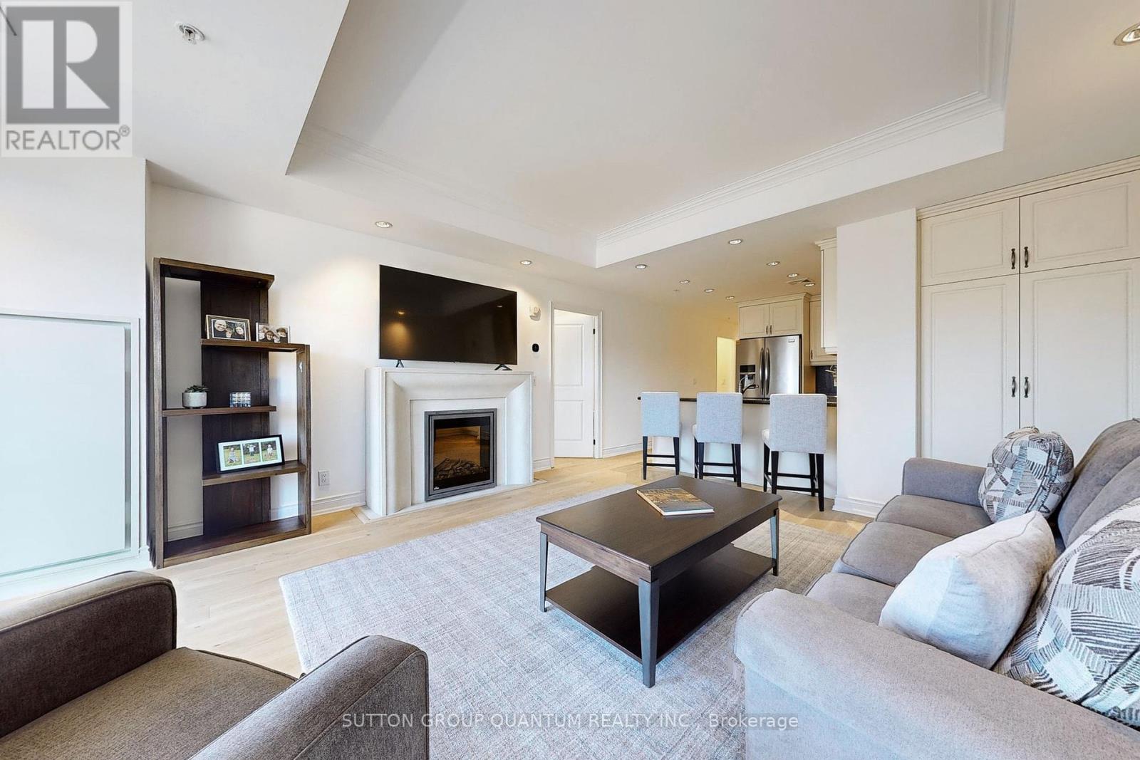 304 - 205 Lakeshore Road W Property Photo 1