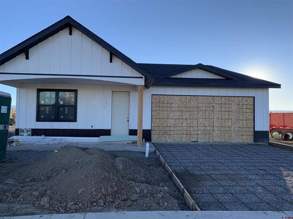 2038 Walden Drive Property Photo 1