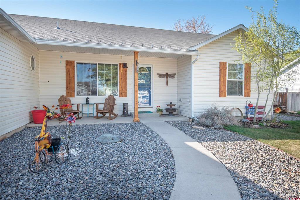 2565 Iris Court Property Photo 1