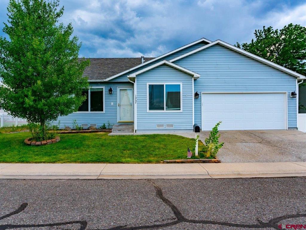 1957 Sneffels Street Property Photo 1