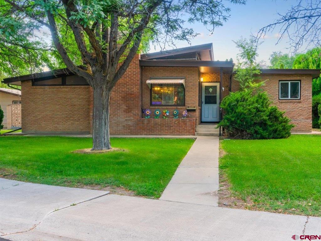 3 Aspen Street Property Photo 1
