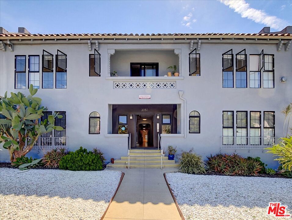 2050 Dracena Drive Property Photo