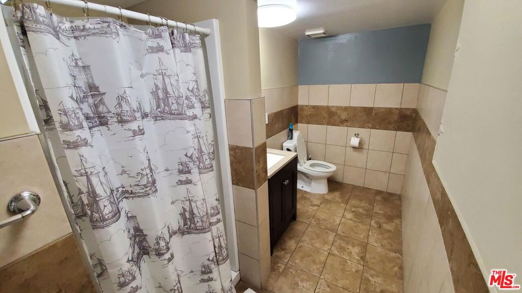5061 W Sunset Boulevard Property Photo 5