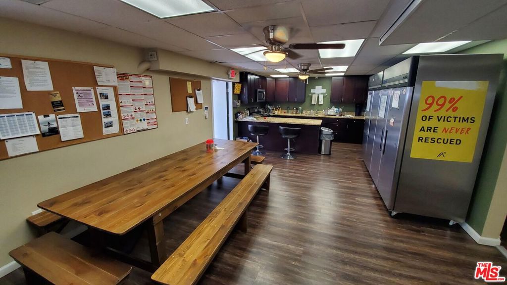 5061 W Sunset Boulevard Property Photo 8