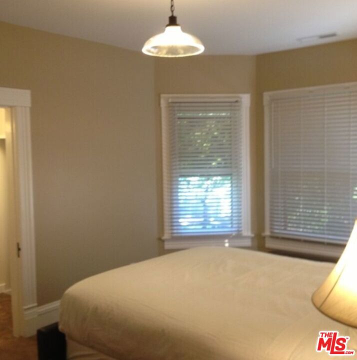 2985 Clay Street Property Photo 15