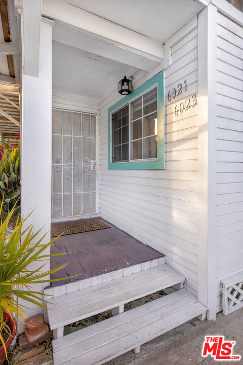 6021 Romaine Street Property Photo 3