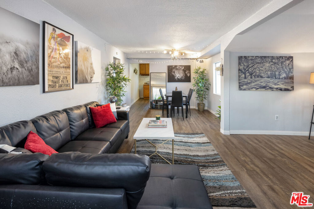 6021 Romaine Street Property Photo 5