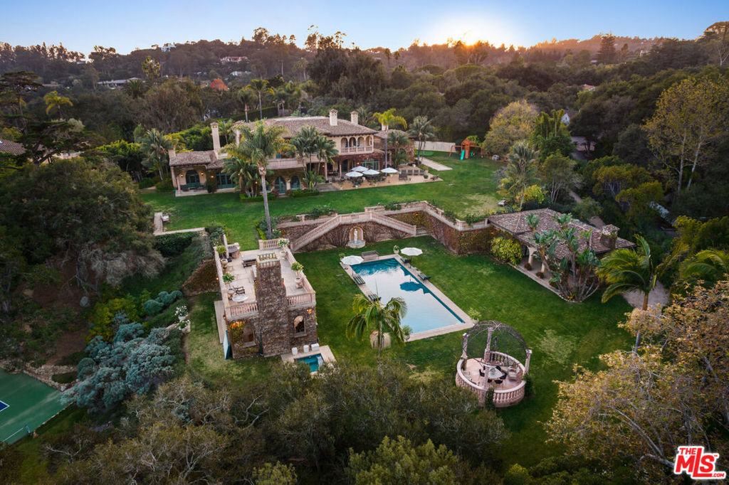 2733 Sycamore Canyon Road Property Photo