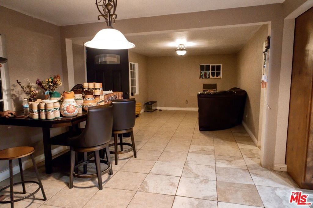 21732 Mountain Avenue Property Photo 3