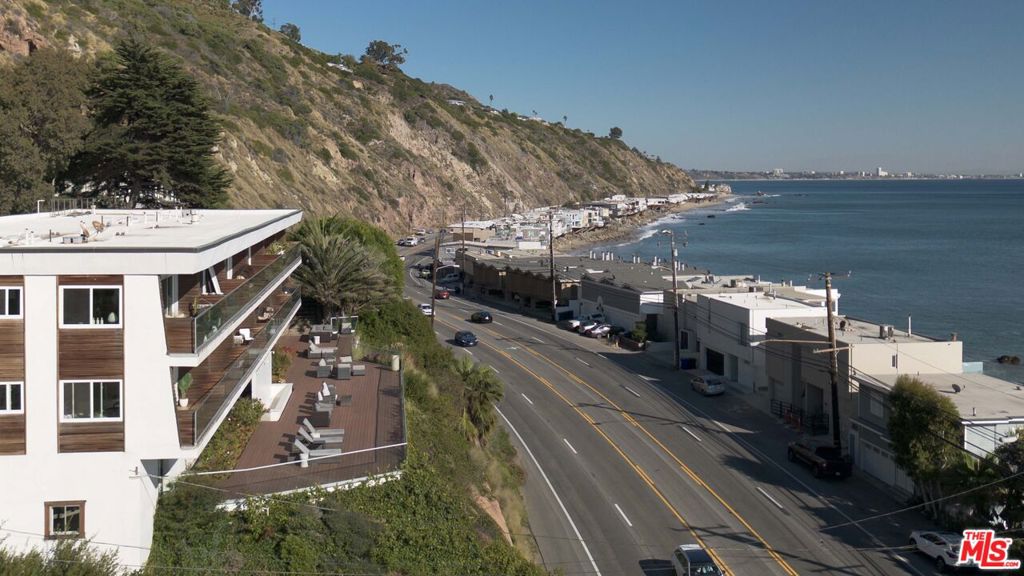 20747 Pacific Coast Highway 14 Property Photo 13