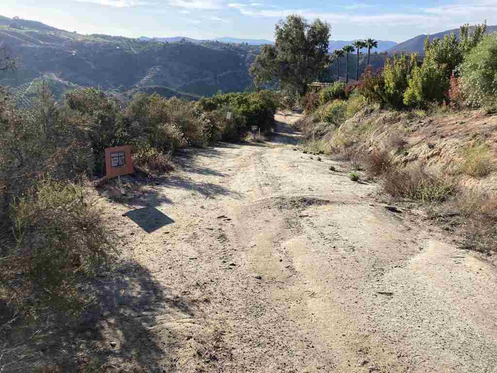 13723 Pauma Vista Dr Property Photo 3