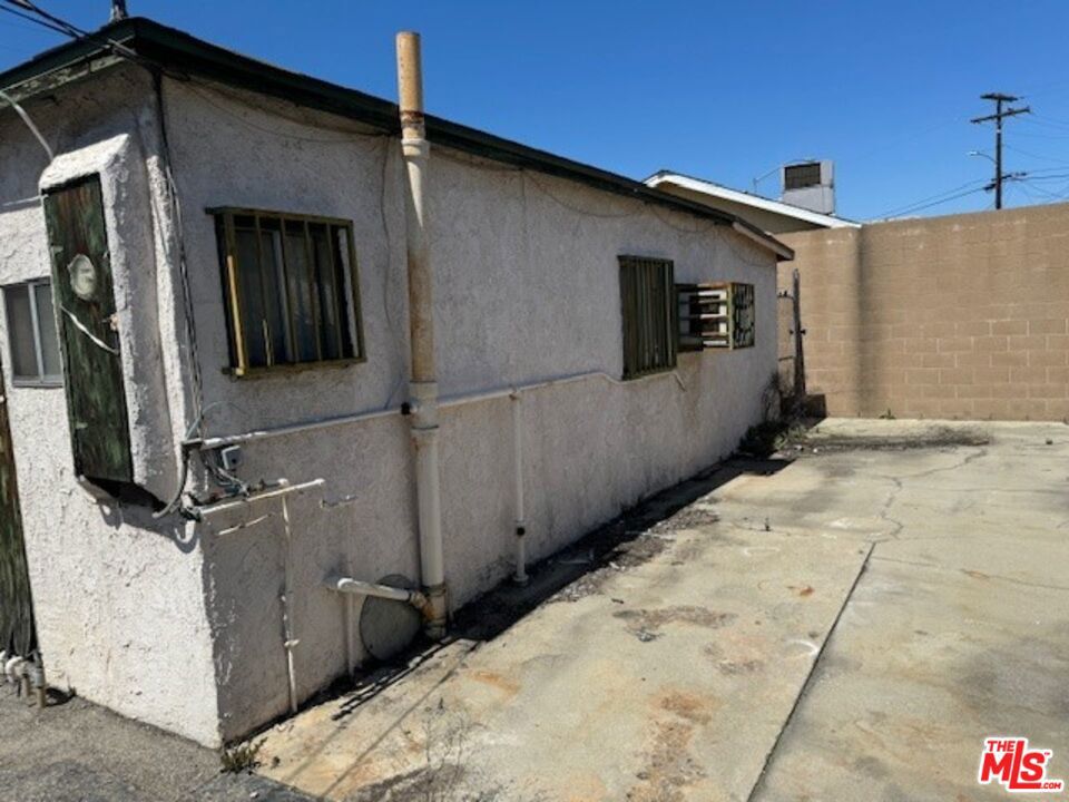 3114 Peck Road Property Photo 3