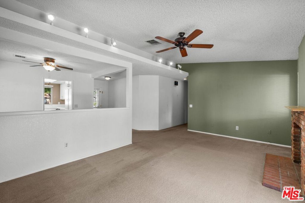 43033 22nd Street Property Photo 8