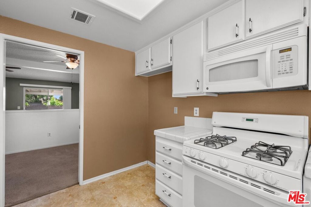 43033 22nd Street Property Photo 14