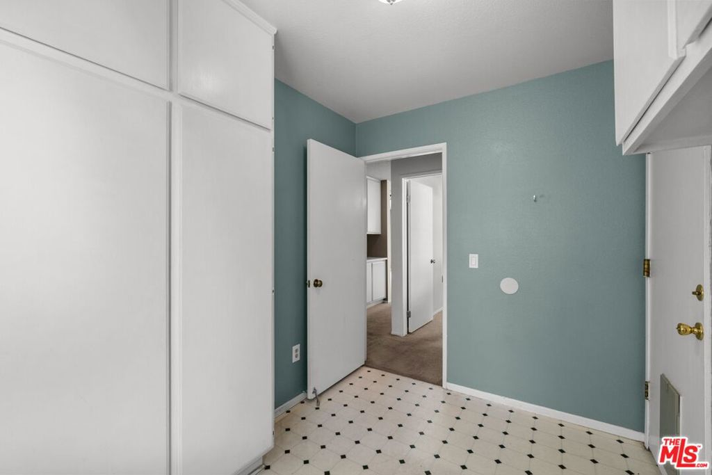 43033 22nd Street Property Photo 16