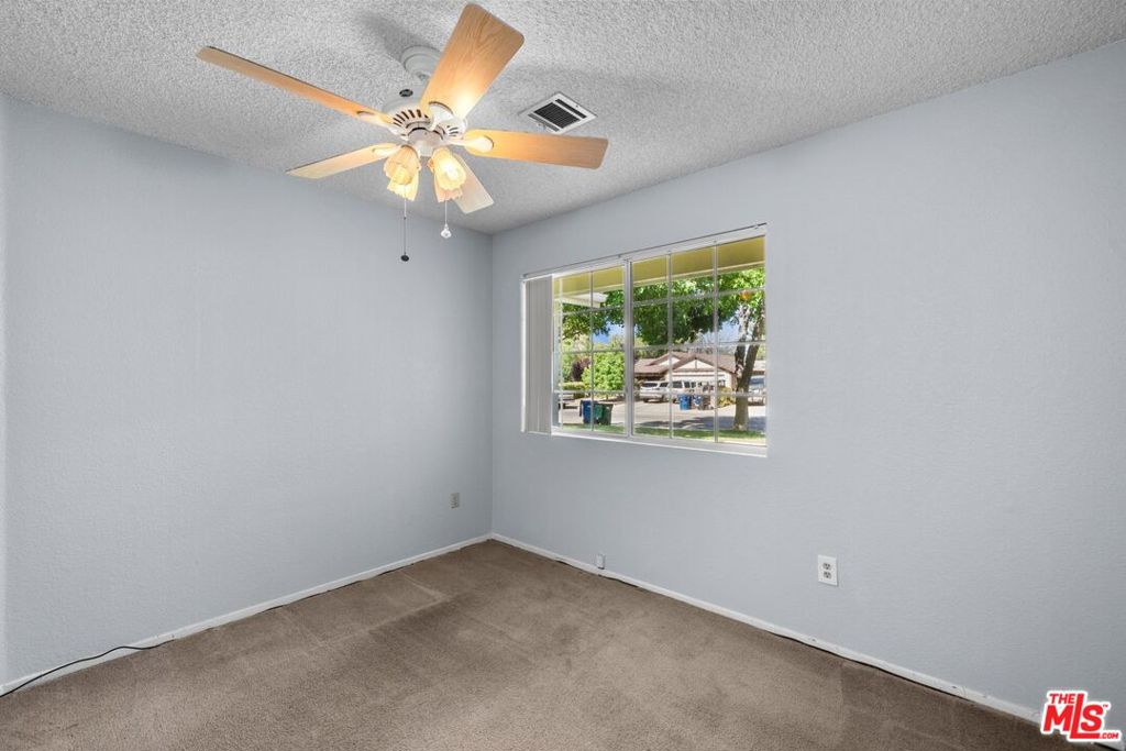 43033 22nd Street Property Photo 17