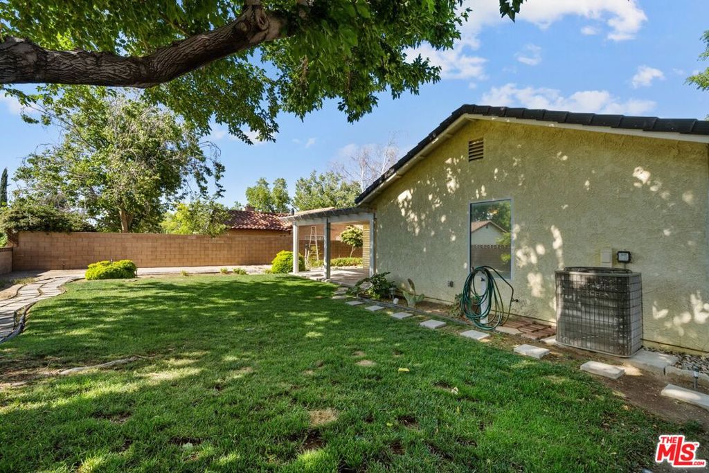 43033 22nd Street Property Photo 29
