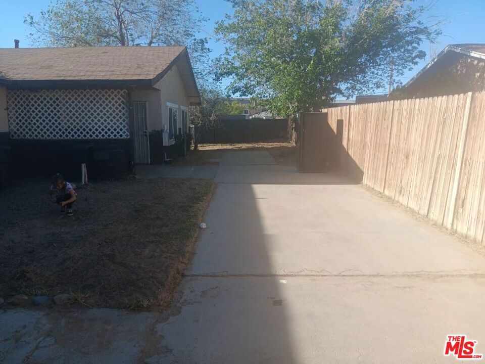 11560 Sage Street Property Photo 4