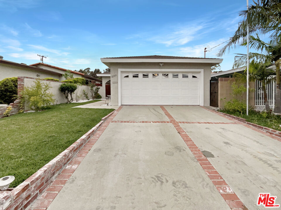 12515 Cedar Avenue Property Photo 1