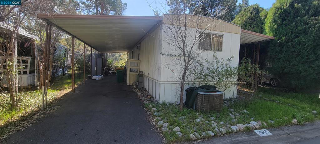 2945 Glenwood Ln Property Photo