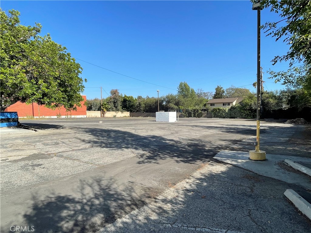962 W Foothill Blvd Property Photo 3