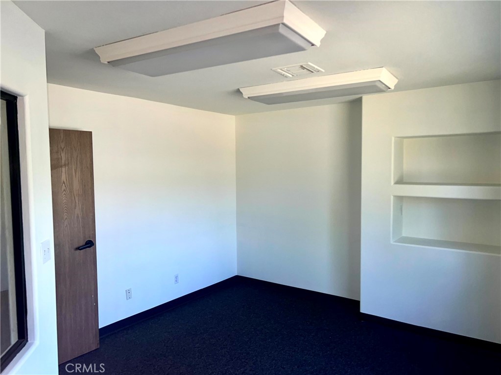 545 E California Street Property Photo 5