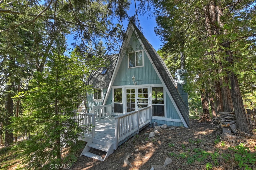 324 Mittry Lane Property Photo 1