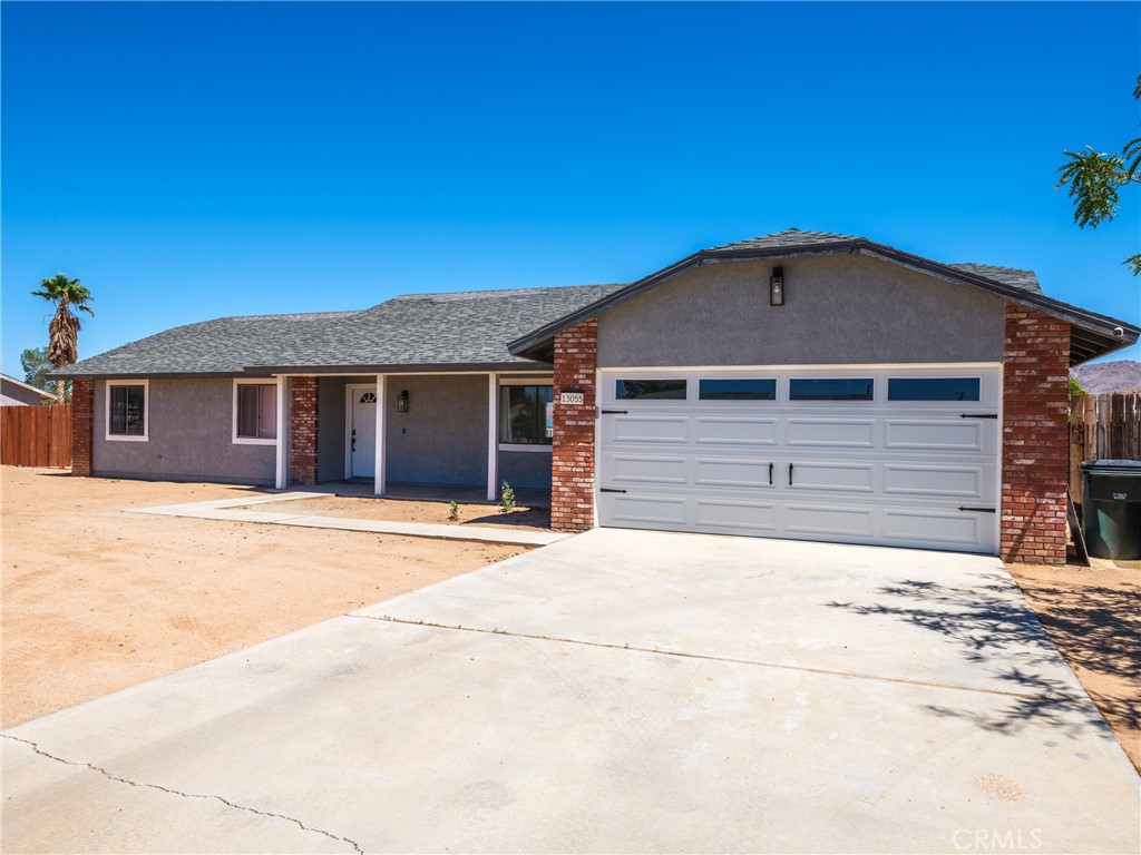13055 Topock Road Property Photo 1