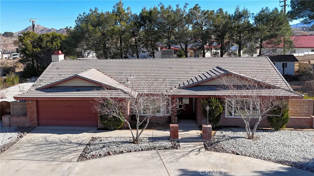 14737 Riverside Drive Property Photo 1