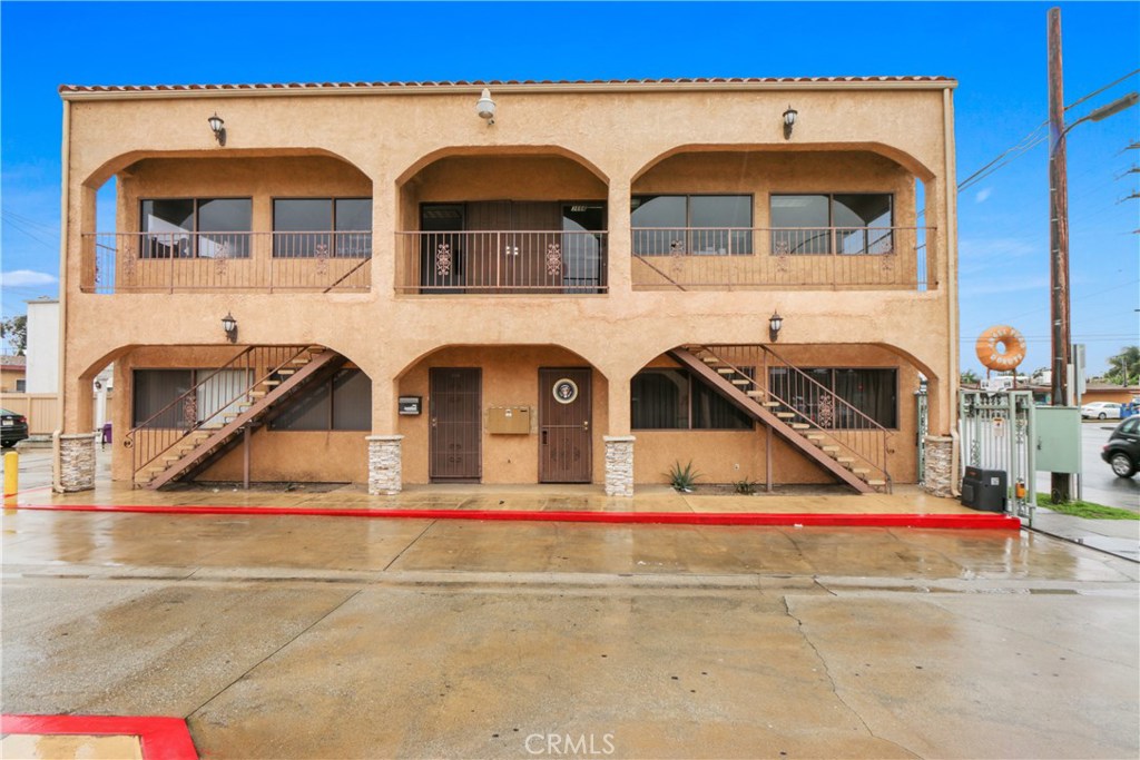 3668 Santa Fe Avenue Property Photo 1
