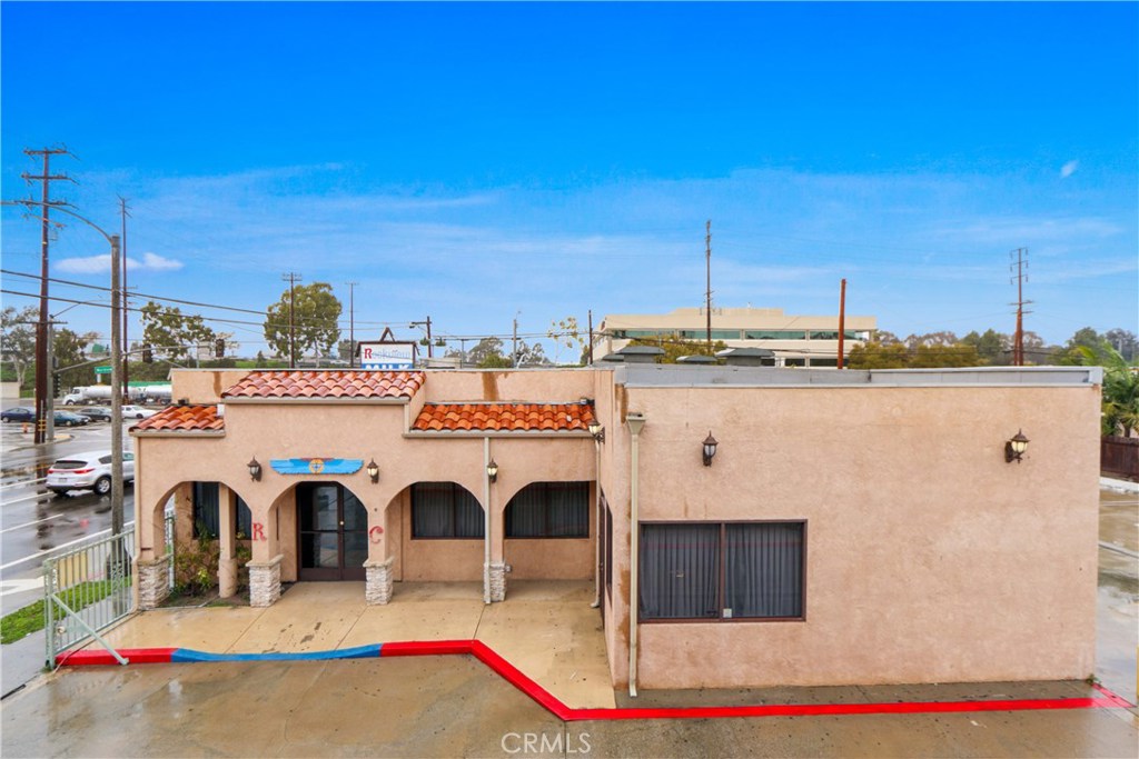 3674 Santa Fe Avenue Property Photo 1