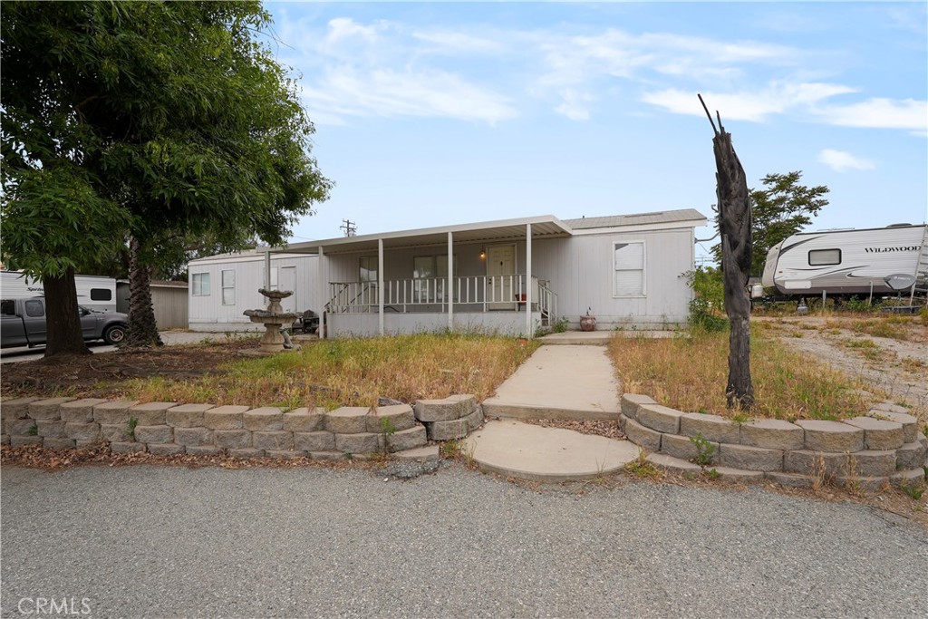 18420 Decker Road Property Photo 2