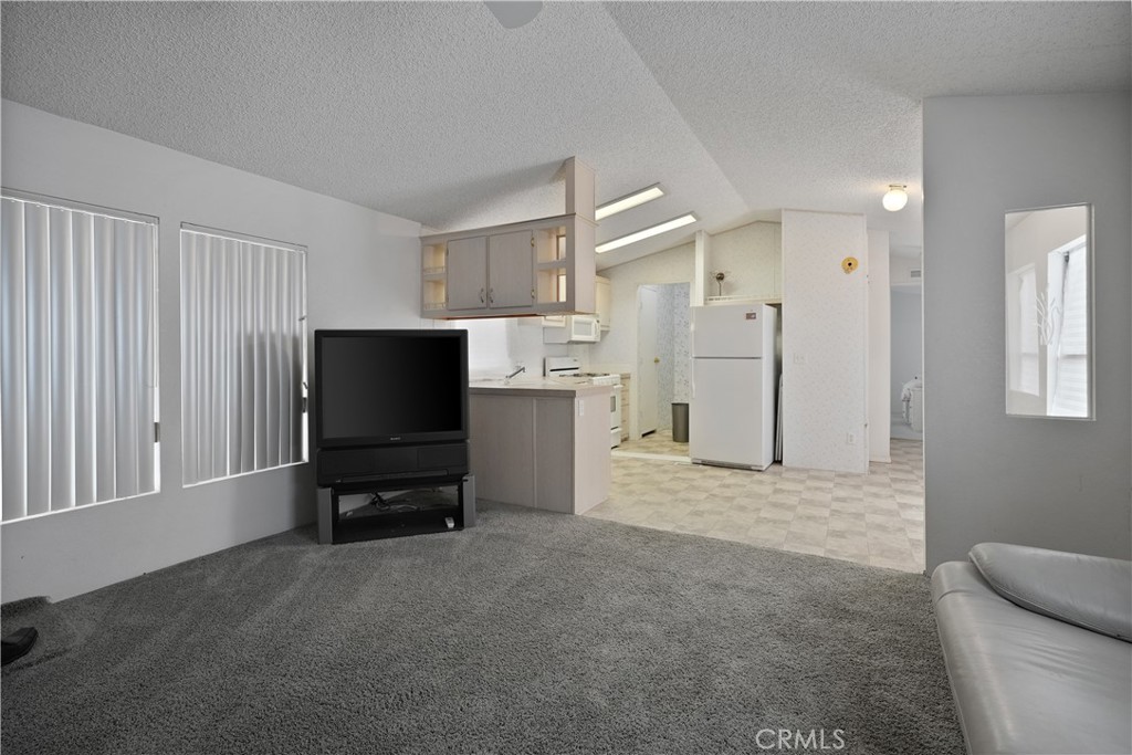 18420 Decker Road Property Photo 8