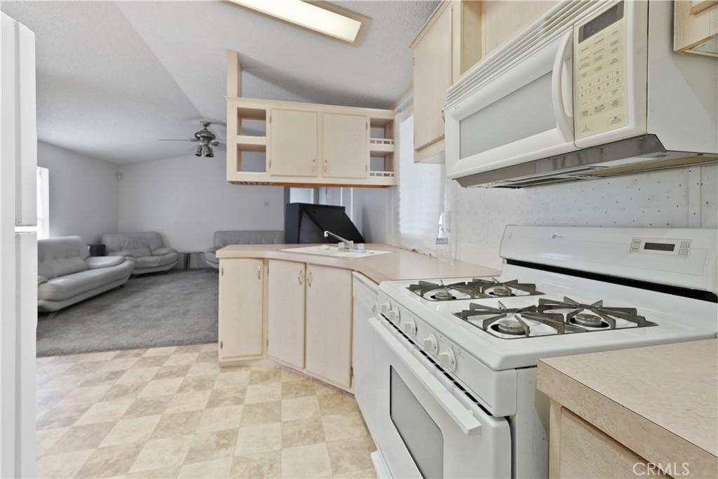 18420 Decker Road Property Photo 15