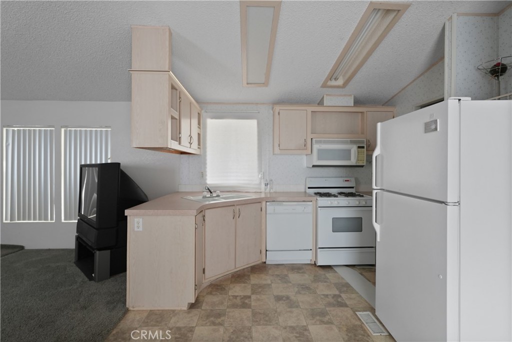 18420 Decker Road Property Photo 18