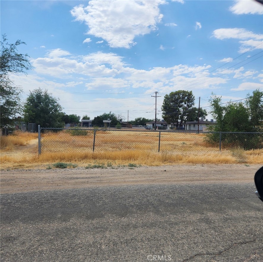 13488 Yakima Road Property Photo 1